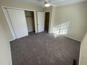 120 Byrum St in Cary, NC - Foto de edificio - Building Photo