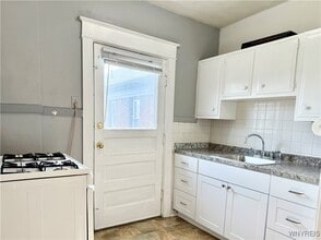 422 Skillen St in Buffalo, NY - Building Photo - Building Photo