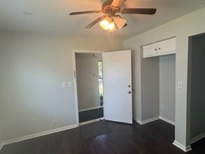 7211 W Brentwood Ave, Unit 7211 - Lower in Milwaukee, WI - Building Photo - Building Photo
