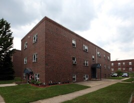 Fairfield Apartments in Philadelphia, PA - Building Photo