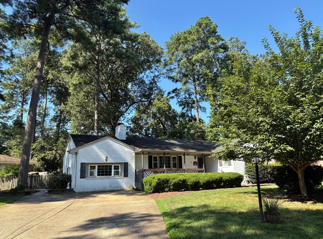 property at 9 Beverly Hills Dr