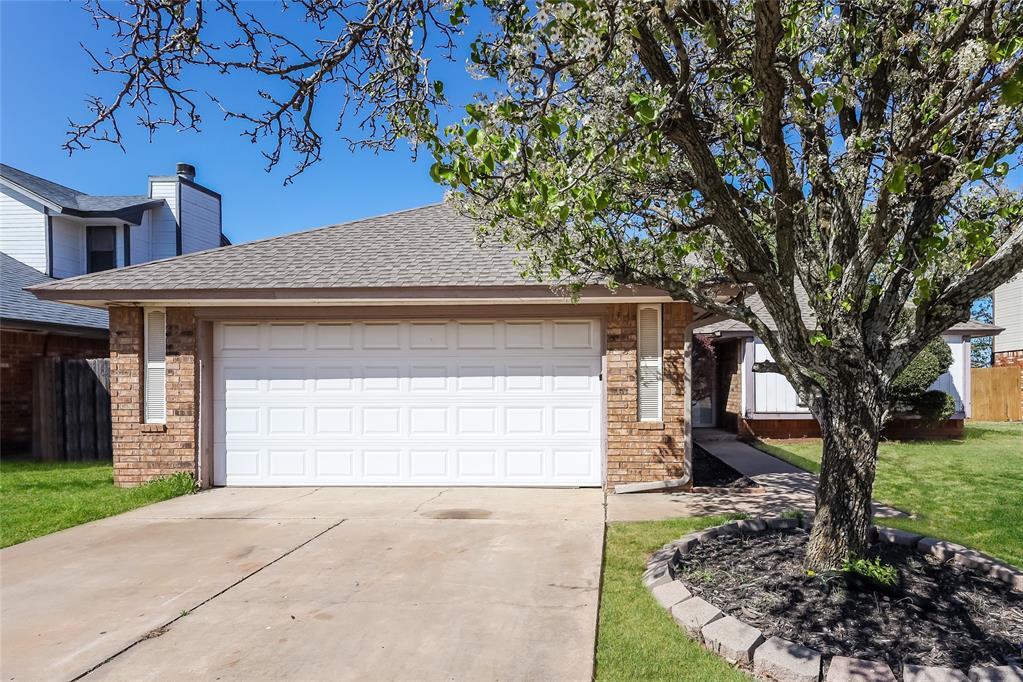 2529 Amber St in Moore, OK - Building Photo