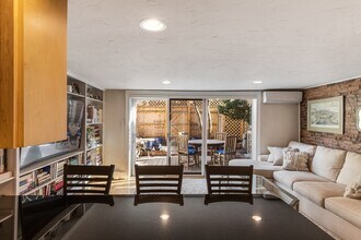 18 Dartmouth Pl in Boston, MA - Building Photo - Building Photo