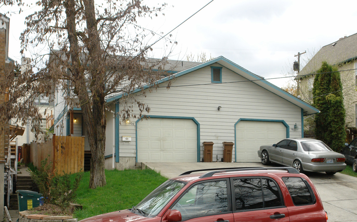 1813 W 1st Ave in Spokane, WA - Foto de edificio