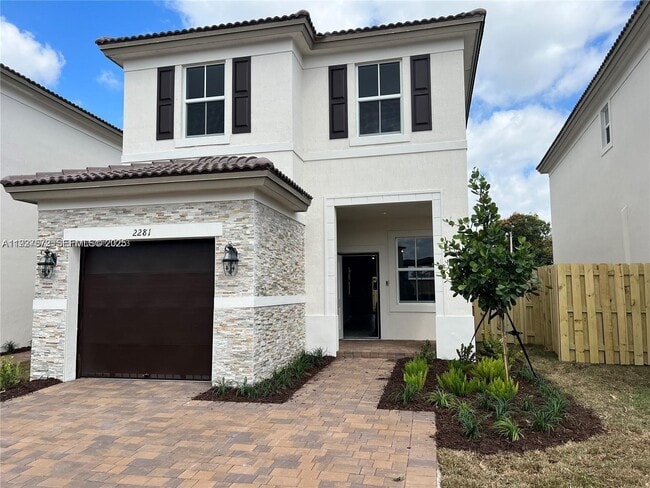 2281 NW 131st Cir in North Miami, FL - Building Photo - Building Photo