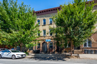 469 Central Ave in Brooklyn, NY - Building Photo - Building Photo