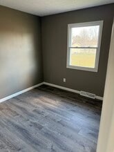 1881 Lakeview Dr in Orrville, OH - Building Photo - Building Photo