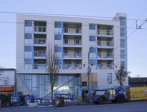 YWCA Housing in Vancouver, BC - Building Photo - Building Photo