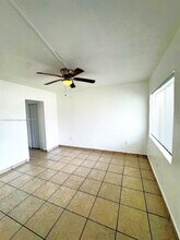2275 NW 23rd St in Miami, FL - Building Photo - Building Photo