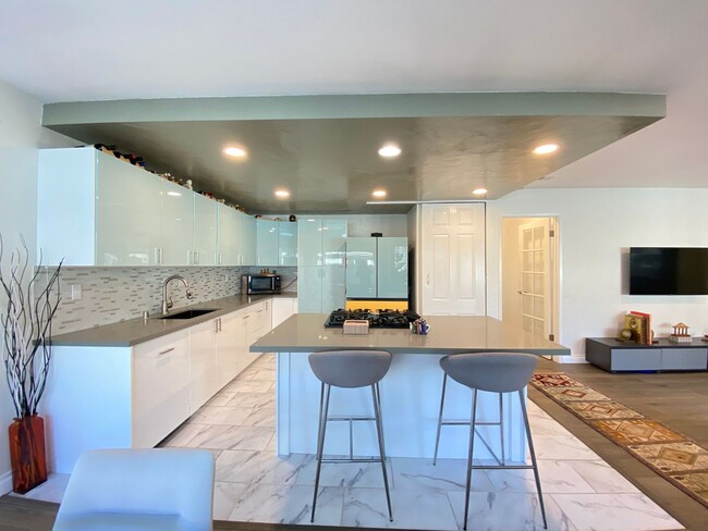 property at 2535 Jefferson St