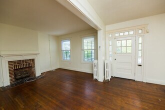 330 E University Pkwy in Baltimore, MD - Building Photo - Building Photo