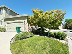 22351 E Plymouth Cir in Aurora, CO - Building Photo - Building Photo