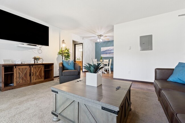 Arbor Lakes at Middleton in Middleton, WI - Foto de edificio - Building Photo