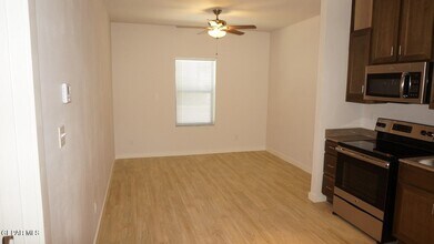 1061 Ranger St in El Paso, TX - Building Photo - Building Photo