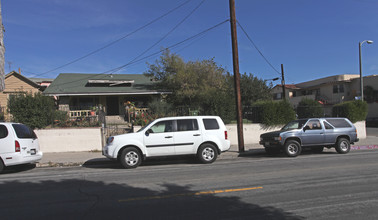 1021 Alpine St in Los Angeles, CA - Building Photo - Building Photo