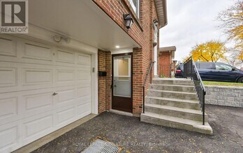 3980 Midhurst Ln in Mississauga, ON - Building Photo - Building Photo