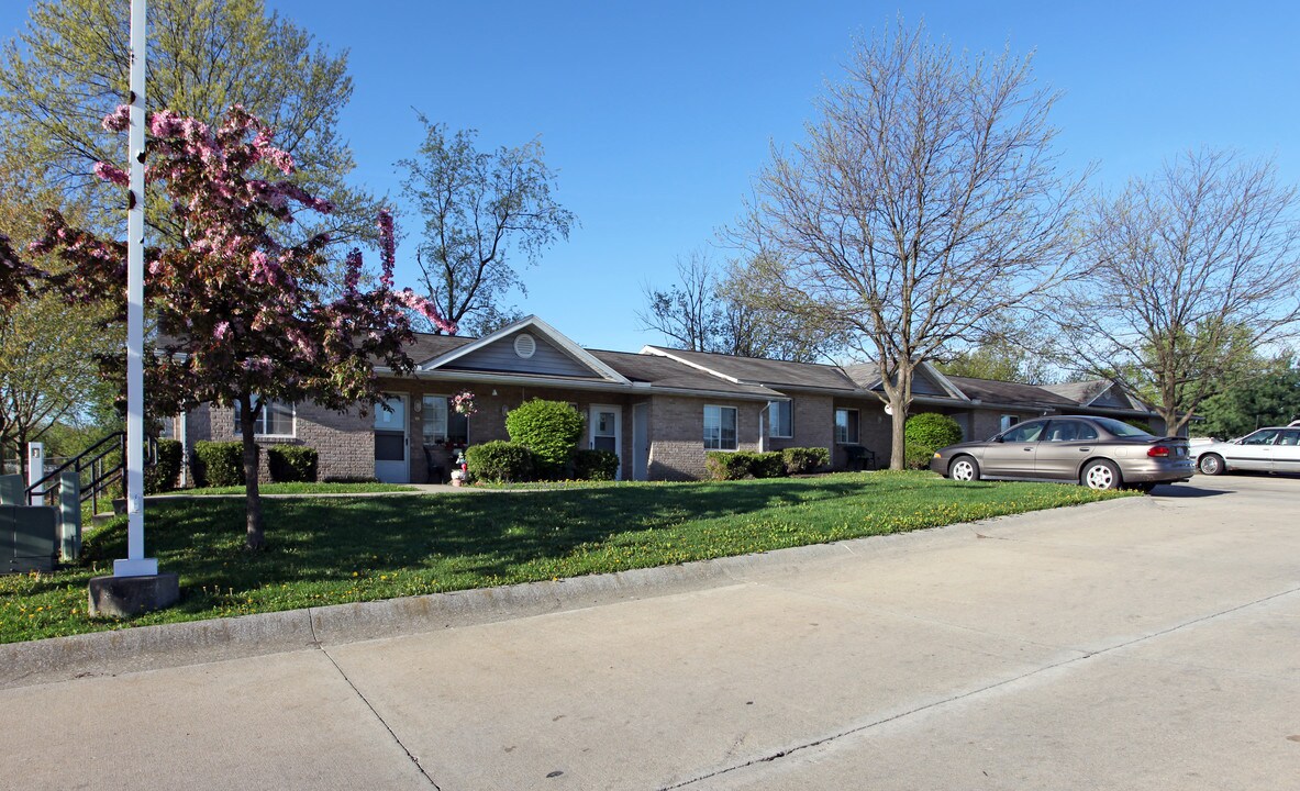 Orchard Grove Apartments in Alliance, OH - Foto de edificio