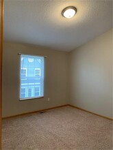 1135 Redstone Ln in Pleasant Hill, IA - Building Photo - Building Photo