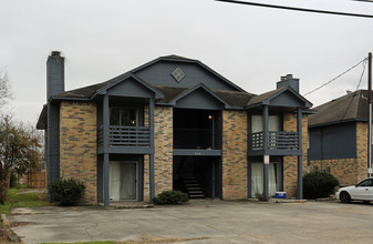 Hacienda Apartments in Beaumont, TX - Foto de edificio - Building Photo