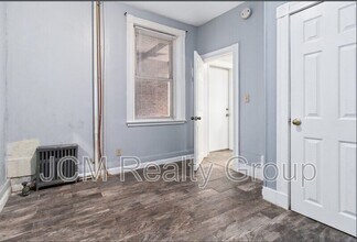 21 Henry St in Malden, MA - Foto de edificio - Building Photo