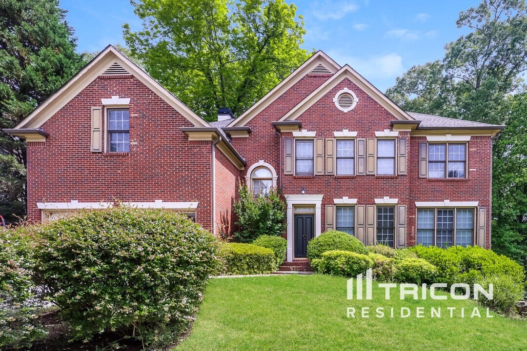 3335 Renaissance Cir in Atlanta, GA - Building Photo
