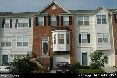 9805 Doubletree Terrace in Springdale, MD - Building Photo