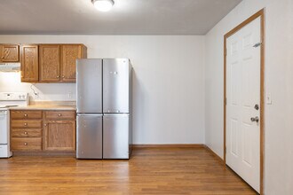 217 Twin Ridge Rd in Linn, MO - Foto de edificio - Interior Photo