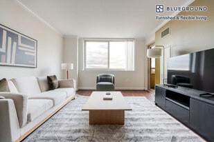 3900 Fairfax Dr in Arlington, VA - Building Photo