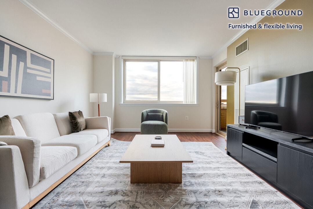 3900 Fairfax Dr in Arlington, VA - Foto de edificio