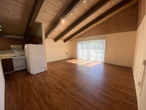 229 1st St in Pacific Grove, CA - Building Photo - Building Photo