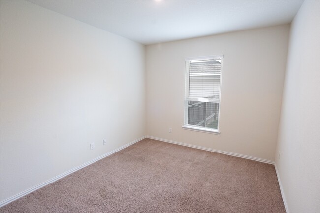 property at 216 N Lynx Trail