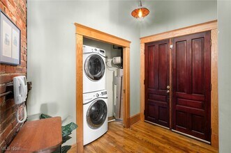 1667 E 40th St in Cleveland, OH - Building Photo - Building Photo