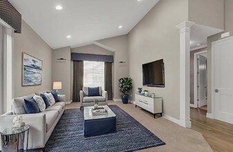 2060 Lakeland Way in Eugene, OR - Foto de edificio - Building Photo