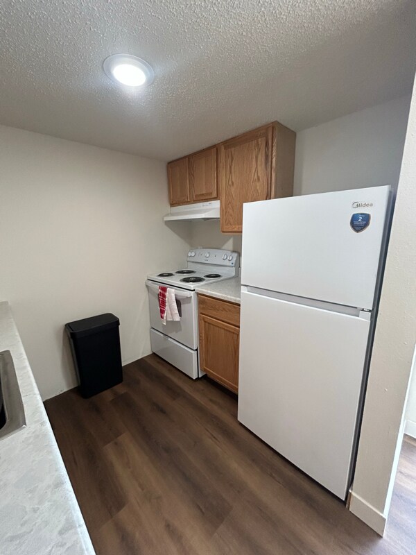 property at 215 S Blankenship Rd