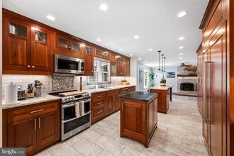 7362 Clifton Rd in Clifton, VA - Building Photo - Building Photo