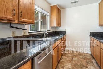 6128 Mariposa Ave in Citrus Heights, CA - Building Photo - Building Photo