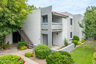 6505 E Osborn Rd in Scottsdale, AZ - Building Photo