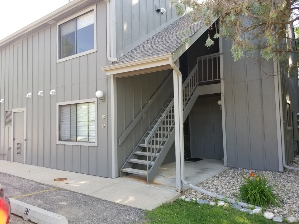 705 E Drake Rd in Fort Collins, CO - Building Photo