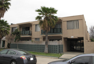 12945 Oxnard St in Van Nuys, CA - Foto de edificio - Building Photo