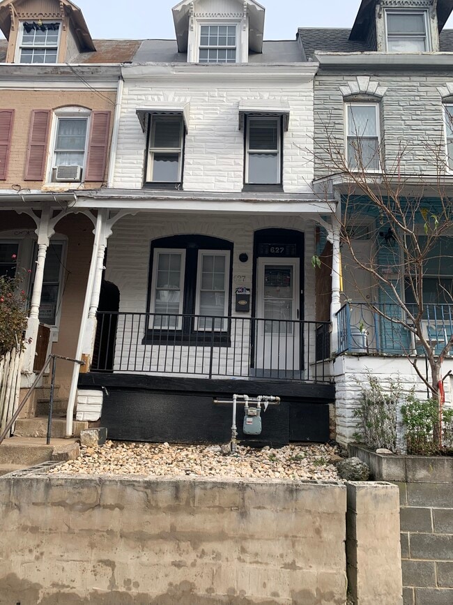 property at 627 Locust St