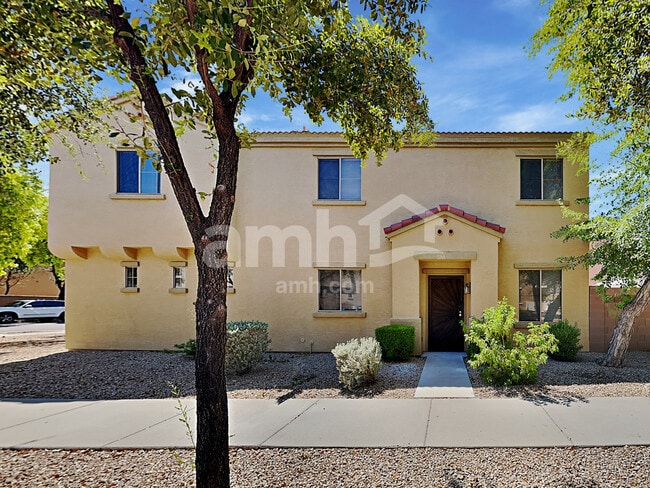 property at 3040 W Los Gatos Dr
