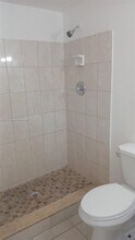 3610 NW 21st St in Lauderdale Lakes, FL - Building Photo - Building Photo