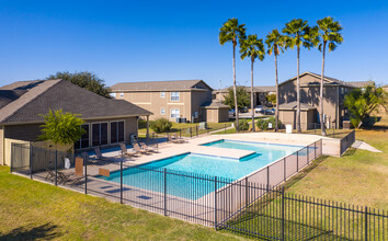 Rio Grande Ranch in Laredo, TX - Foto de edificio - Building Photo