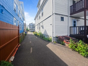 532 Carroll Ave in Bridgeport, CT - Building Photo - Building Photo