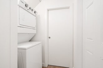 3011 E 29th Ave, Unit SI ID1389291P in Vancouver, BC - Building Photo - Building Photo