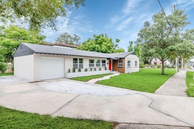 101 S Lakemont Ave in Winter Park, FL - Building Photo - Building Photo