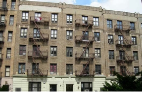 29-33 Arden St in New York, NY - Building Photo - Building Photo