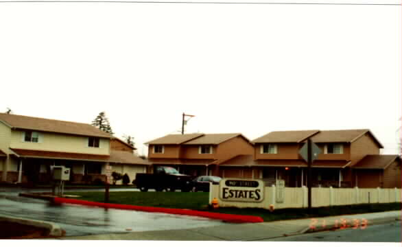 90th St. Estates Condominiums in Everett, WA - Building Photo