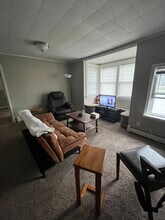 5803 Olney St in Duluth, MN - Building Photo - Building Photo