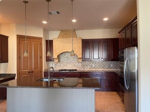 555 Via Amalfi in Irving, TX - Building Photo - Building Photo